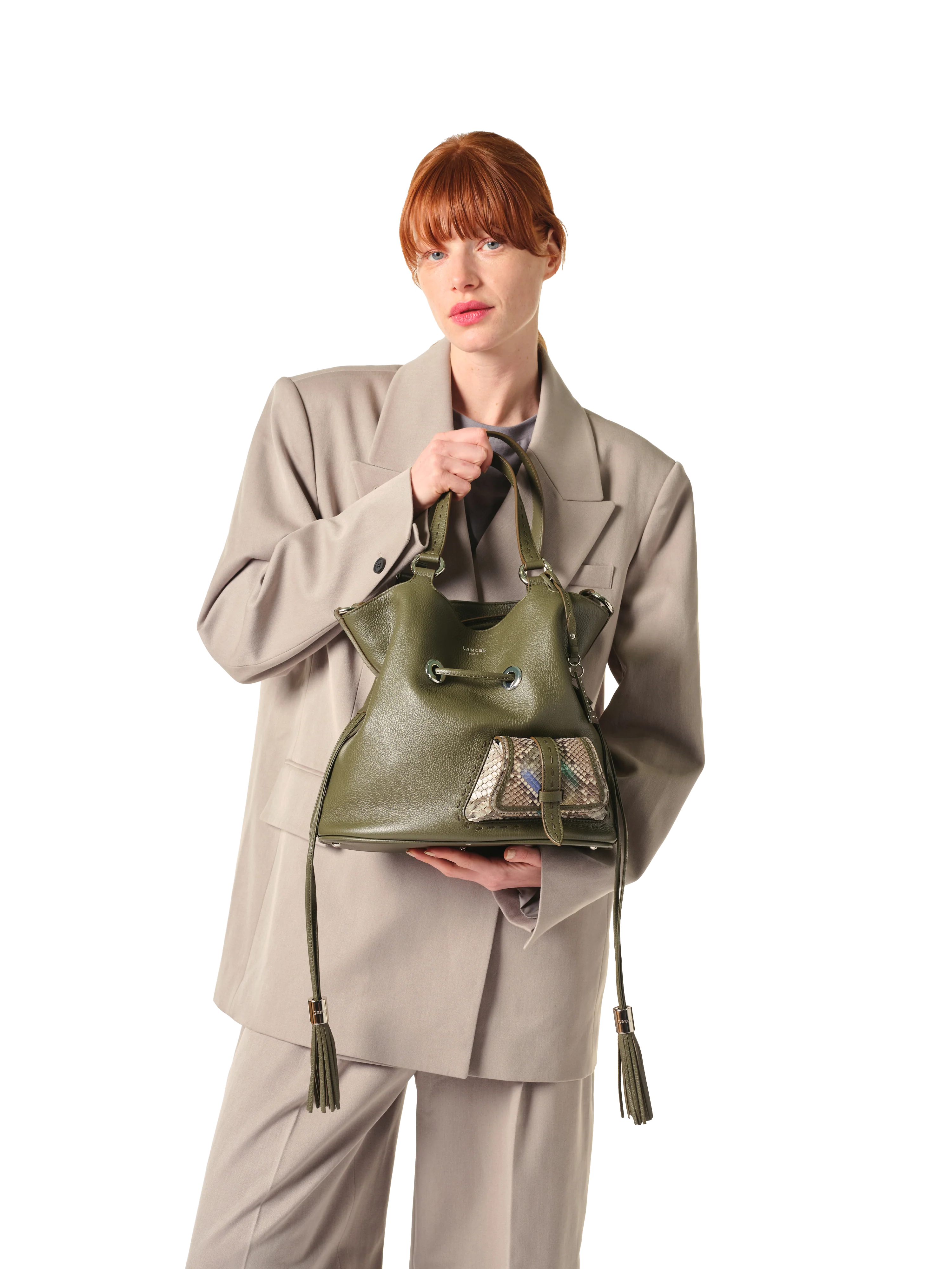M BUCKET BAG - Image 6
