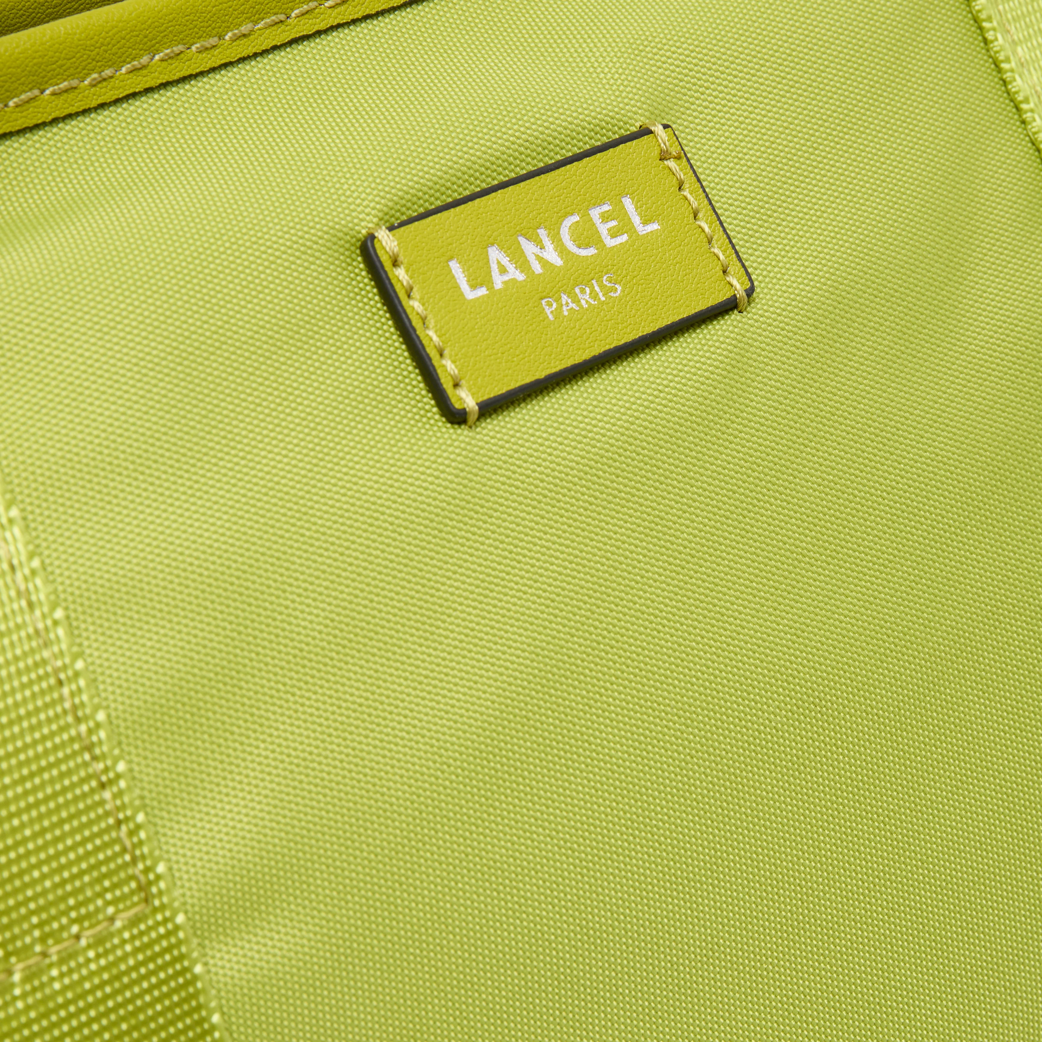 M ZIP TOTE BAG - Image 4