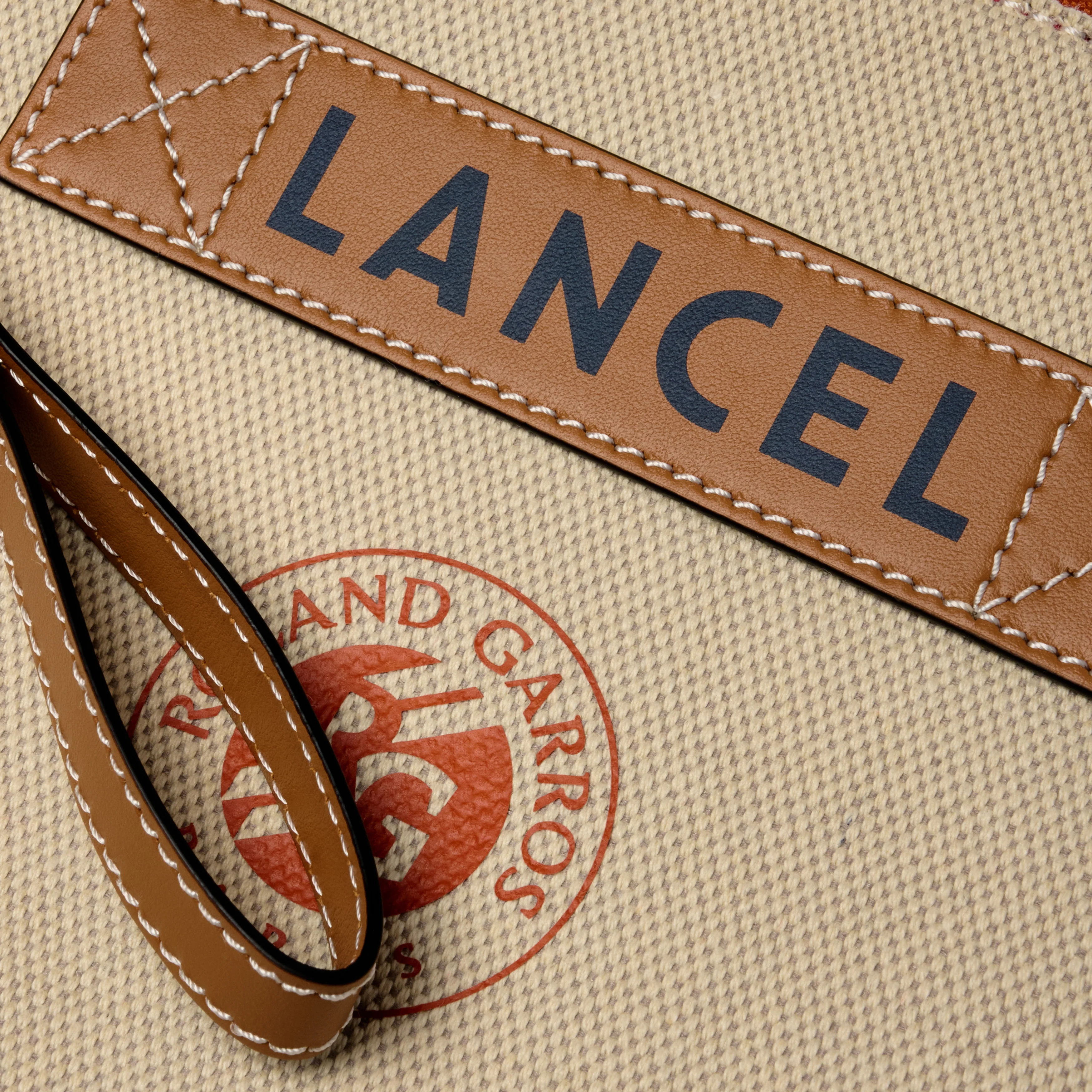WRISTLET ZIP POUCH - Image 4